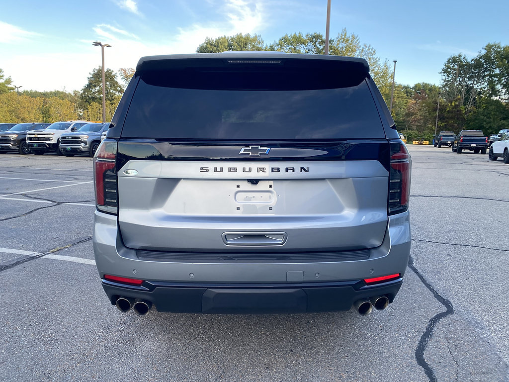 Used 2025 Chevrolet Suburban Z71 AWD/4WD image 6