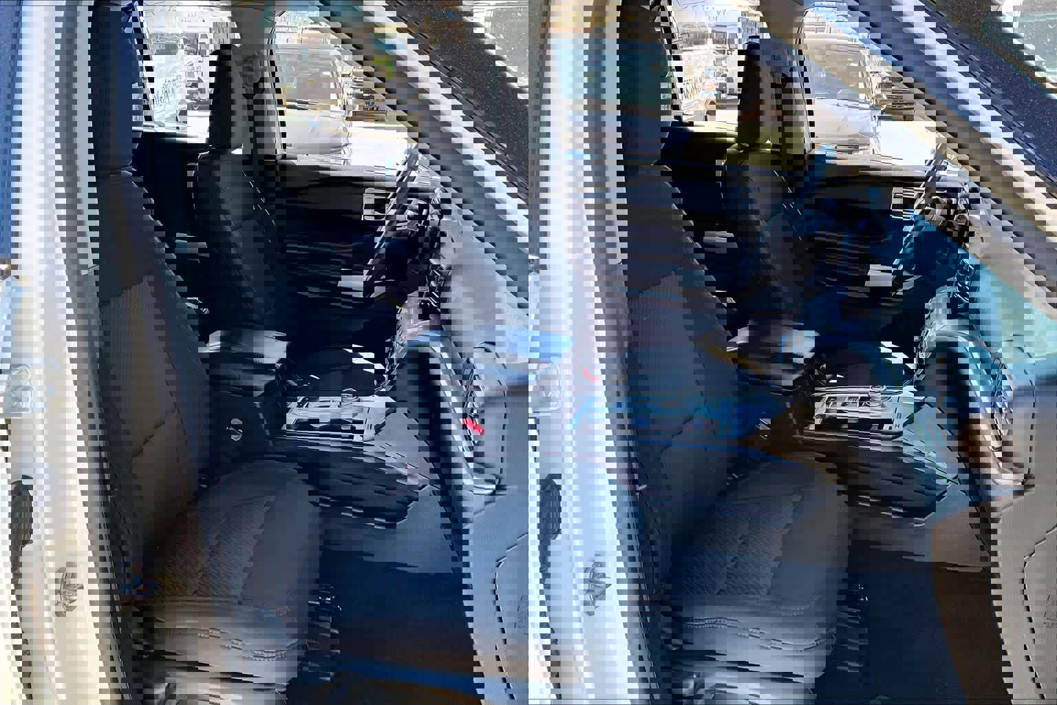 Used 2023 Ford Explorer XLT image 9