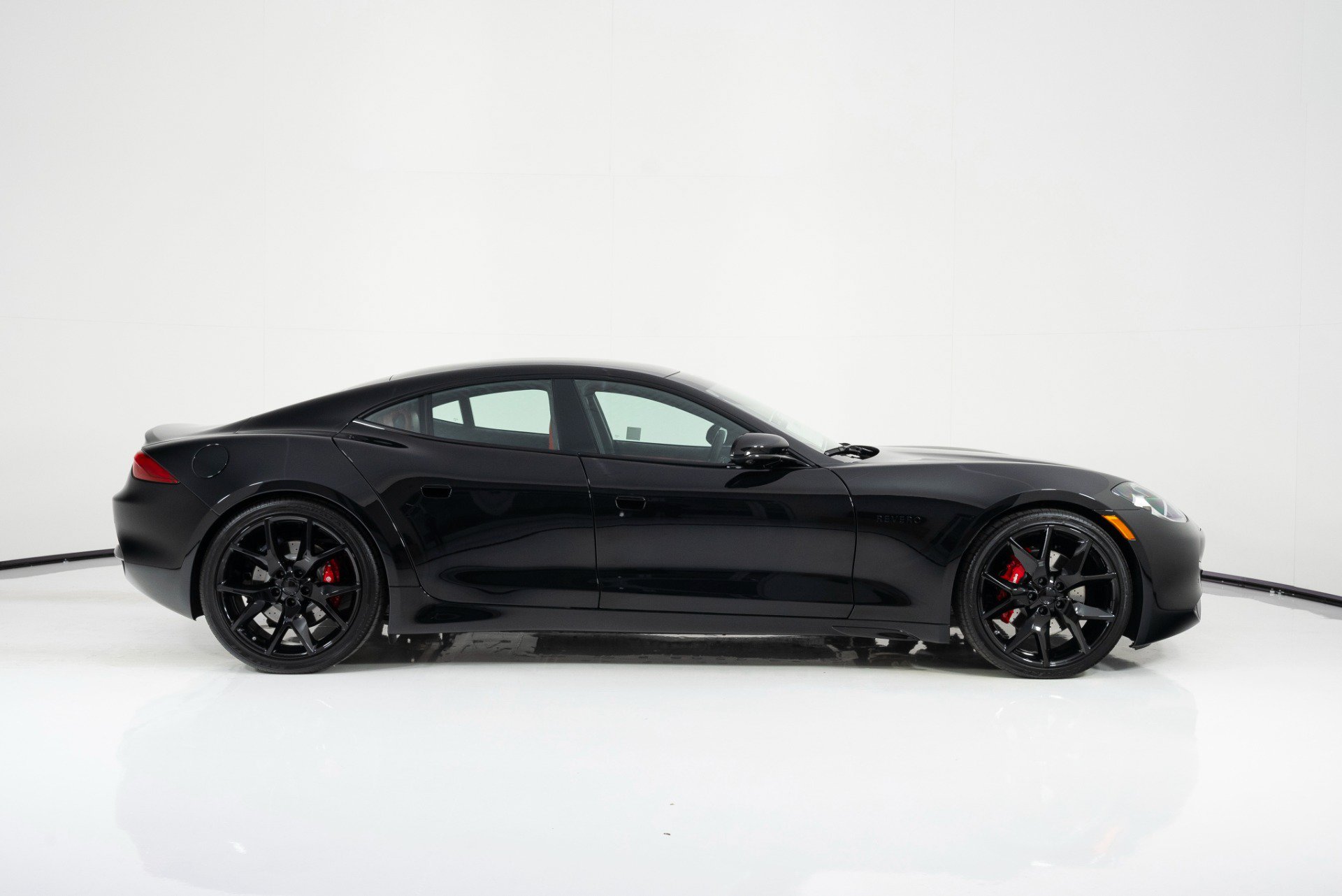 Used 2025 Karma Revero Luxury RWD image 2