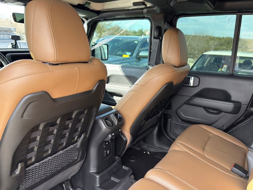 Used 2023 Jeep Wrangler Unlimited Rubicon w/ LED Lighting Group image 28