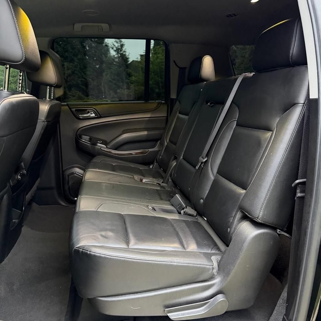 Used 2019 Chevrolet Suburban LT RWD image 16