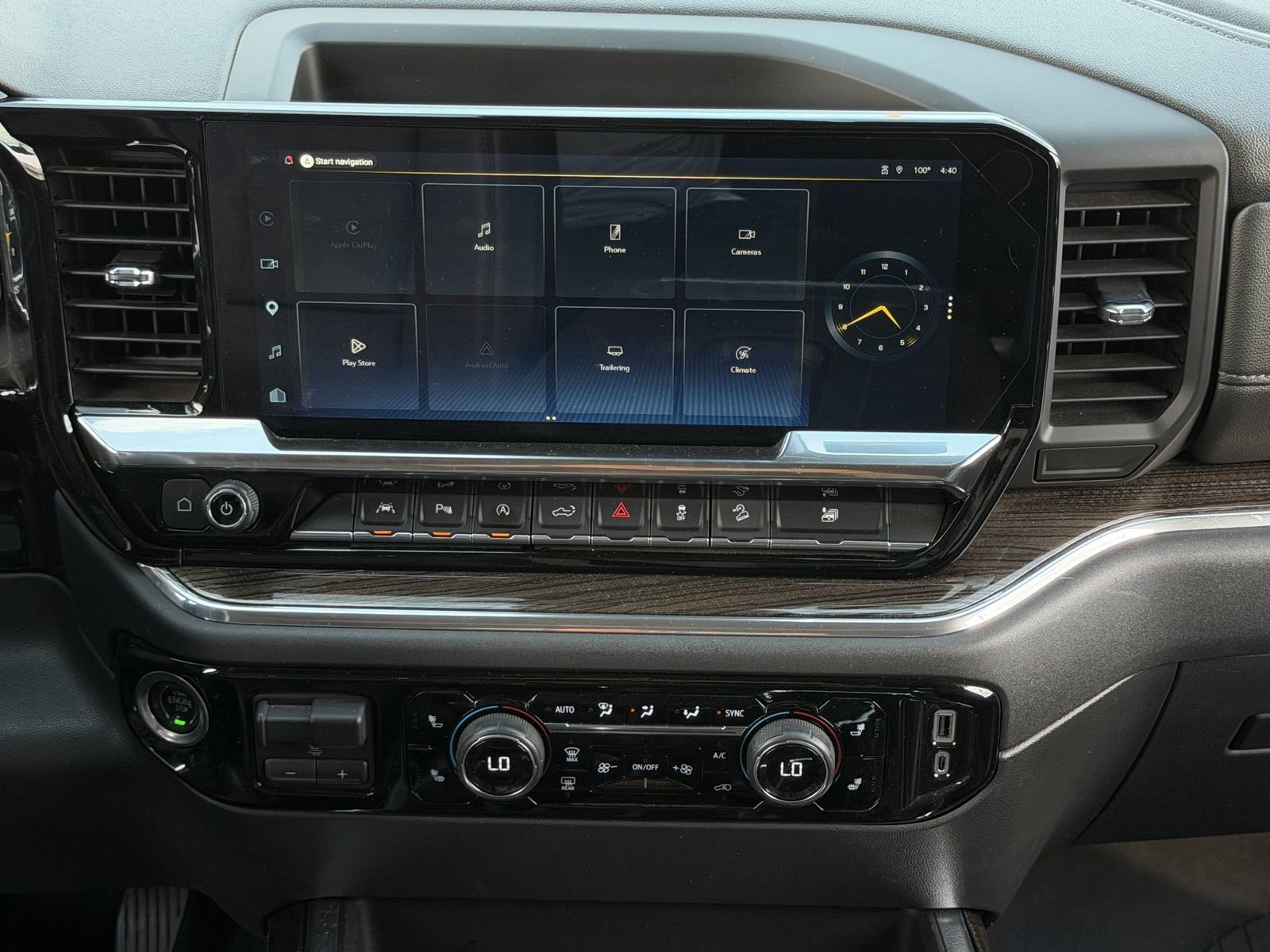 Used 2022 Chevrolet Silverado 1500 LT Trail Boss w/ LT Trail Boss Premium Package AWD/4WD image 20