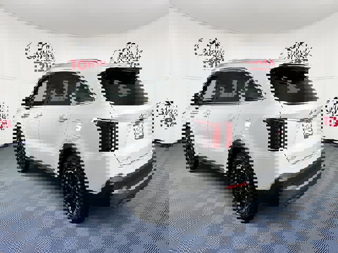 Used 2024 Kia Sorento S image 5