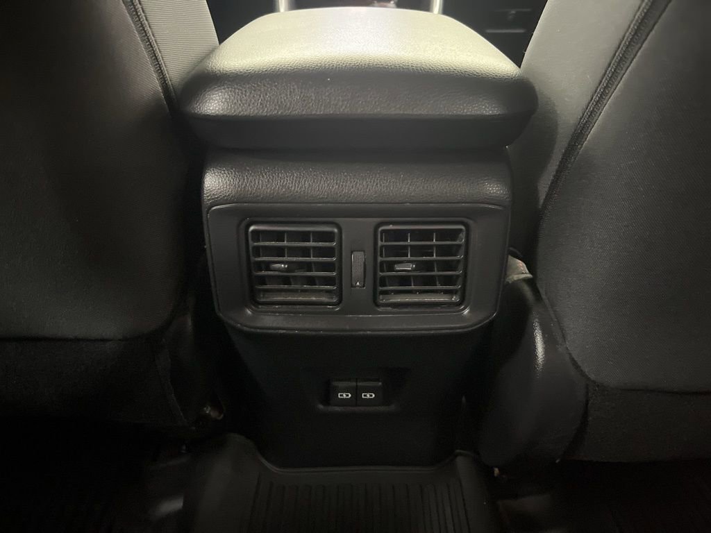 Used 2023 Toyota RAV4 SE w/ Weather & Moonroof Package image 31