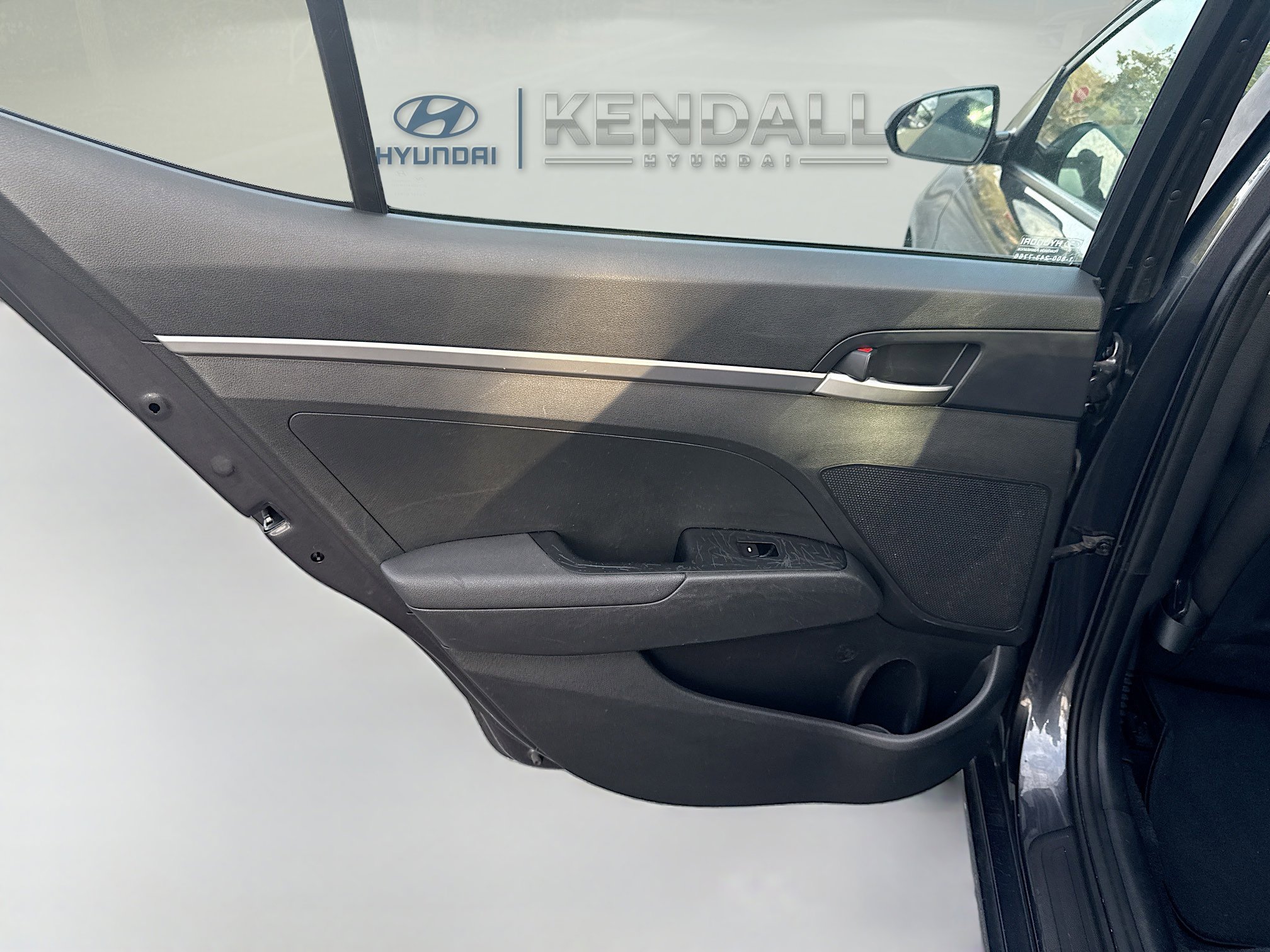 Used 2020 Hyundai Elantra SE w/ Cargo Package (C1) image 22