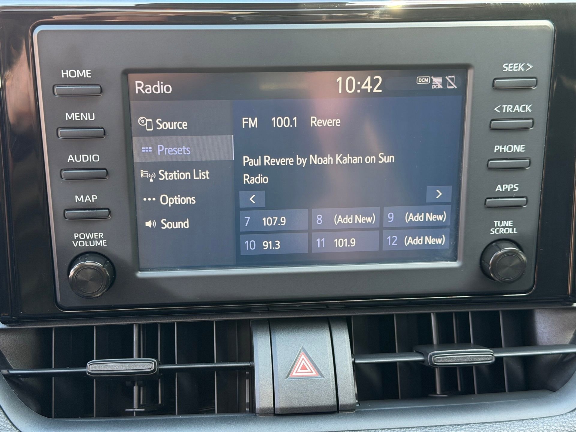 Used 2019 Toyota RAV4 XLE FWD image 17