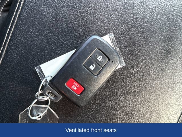Used 2020 Toyota 4Runner Limited AWD/4WD image 33