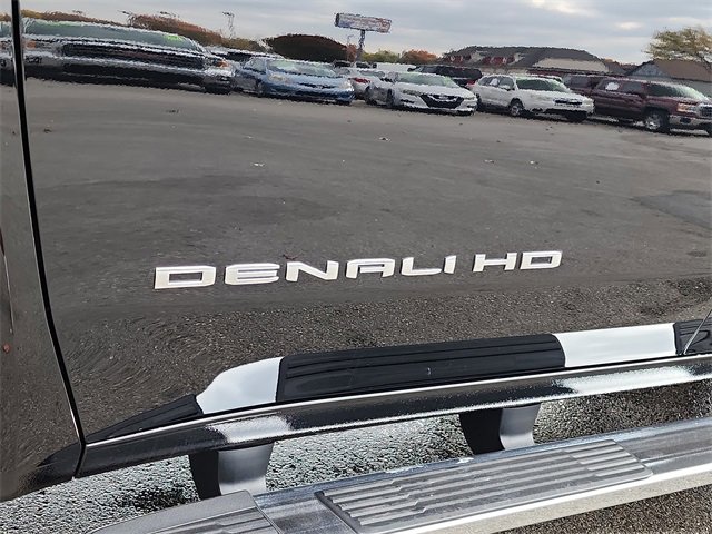 New 2026 GMC Sierra 2500 Denali w/ Denali Reserve Package image 14