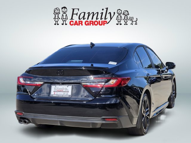 Used 2025 Toyota Camry SE w/ Convenience Package FWD image 4