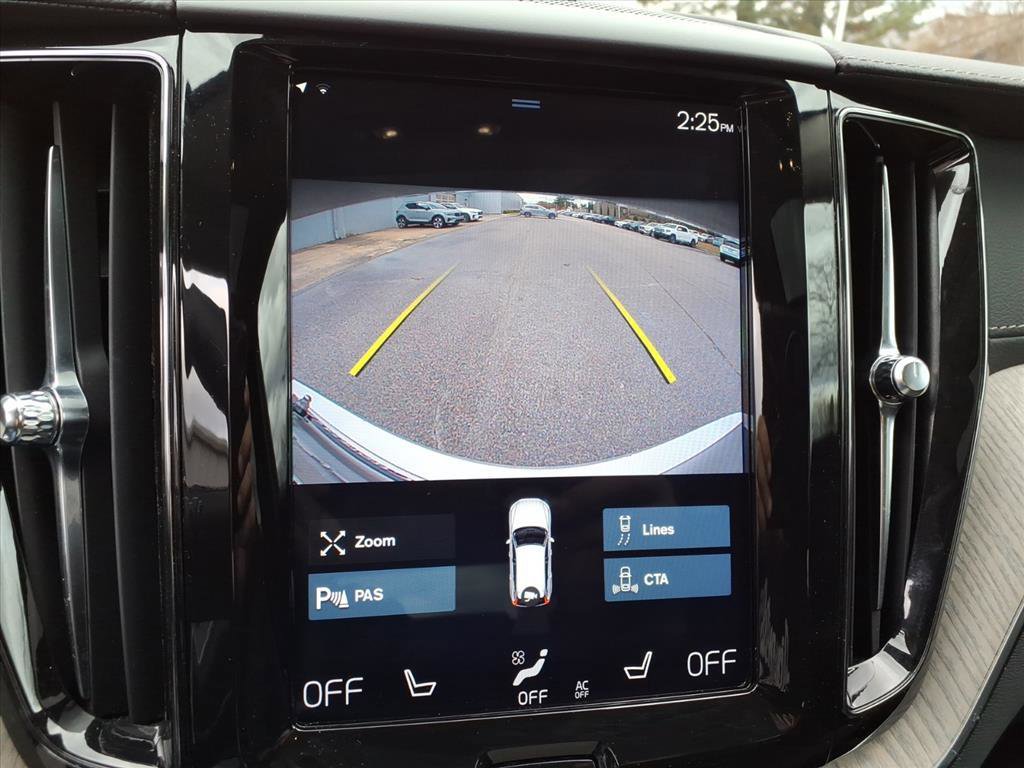 Used 2020 Volvo XC60 T5 Inscription w/ Protection Package image 22