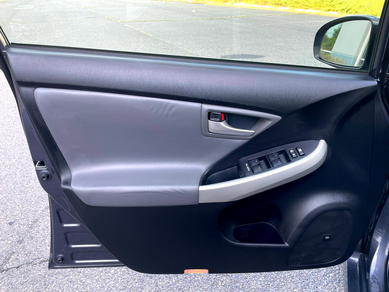 Used 2014 Toyota Prius Three image 12