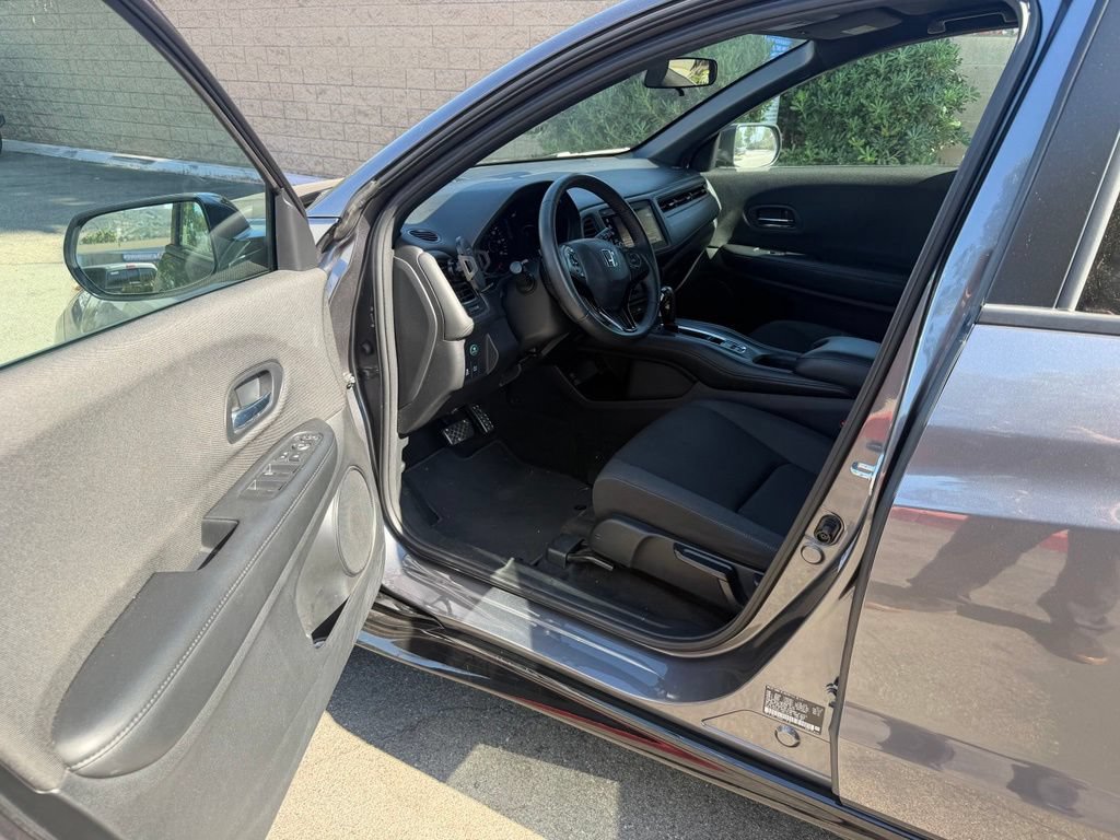 Used 2022 Honda HR-V Sport image 17