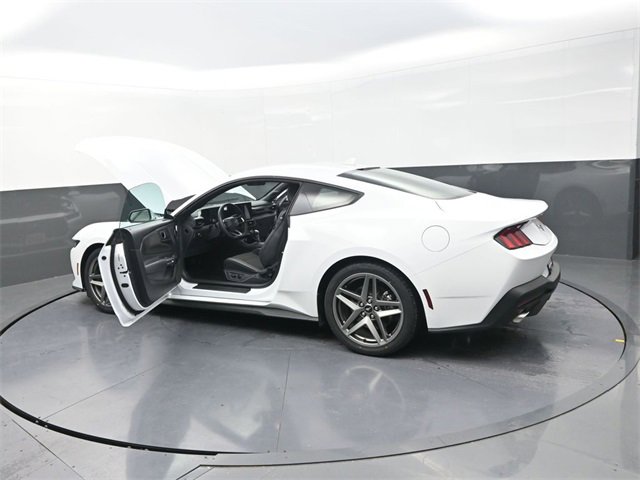 Used 2024 Ford Mustang Coupe image 35