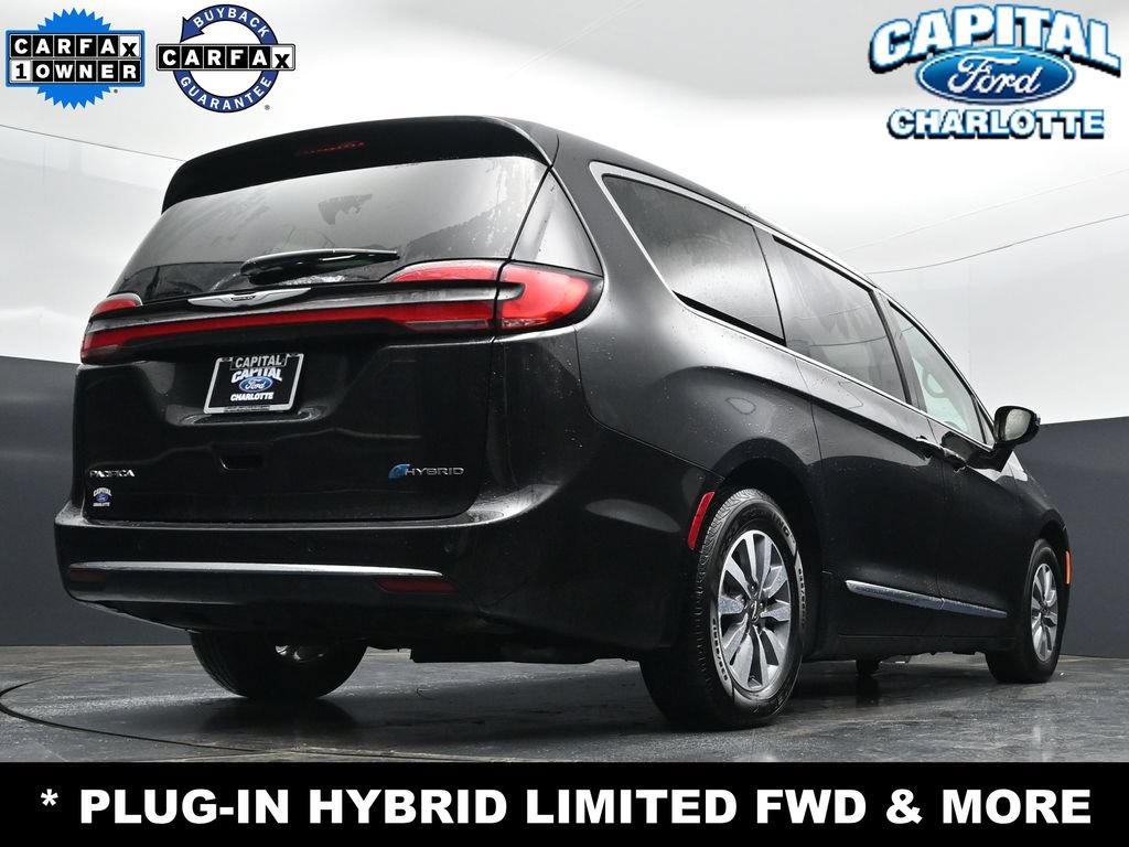 Used 2023 Chrysler Pacifica Limited FWD image 27