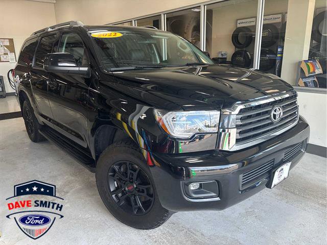 Used 2022 Toyota Sequoia SR5 image 1