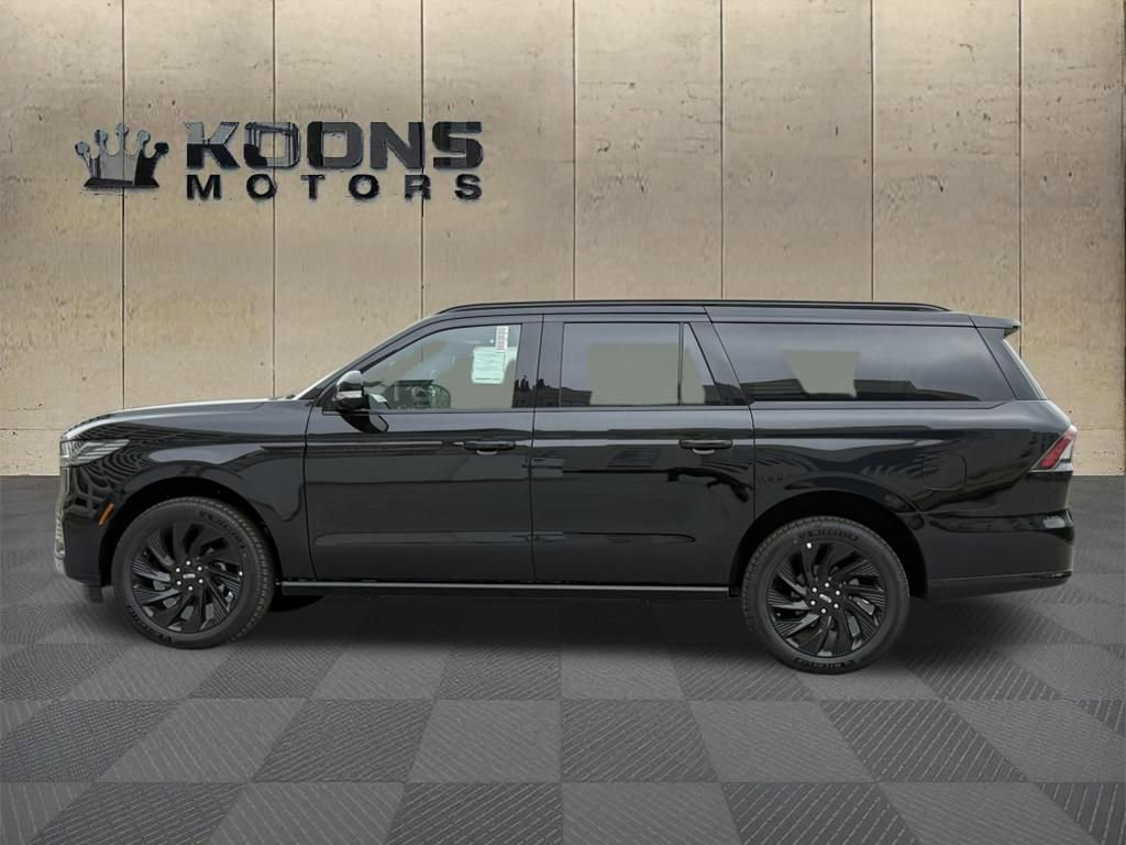 New 2026 Lincoln Navigator L Reserve AWD/4WD image 2