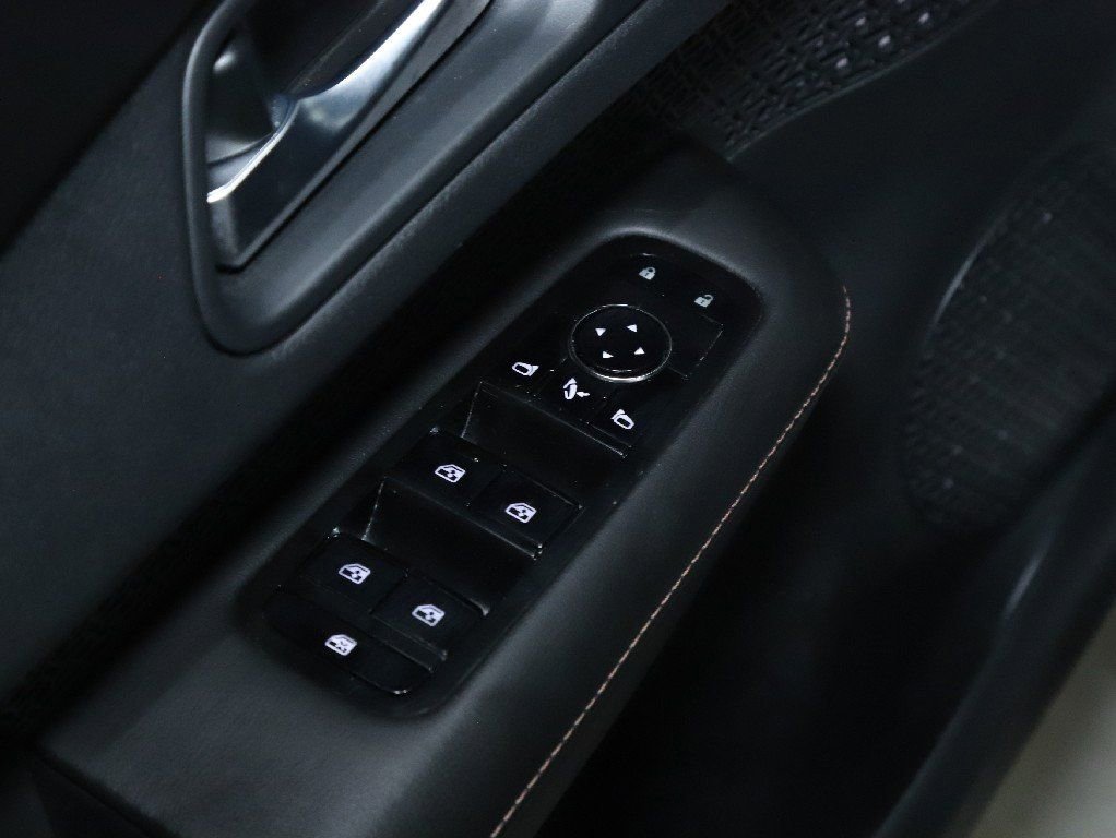 Certified 2024 Nissan Ariya EVOLVE+ e-4ORCE image 18