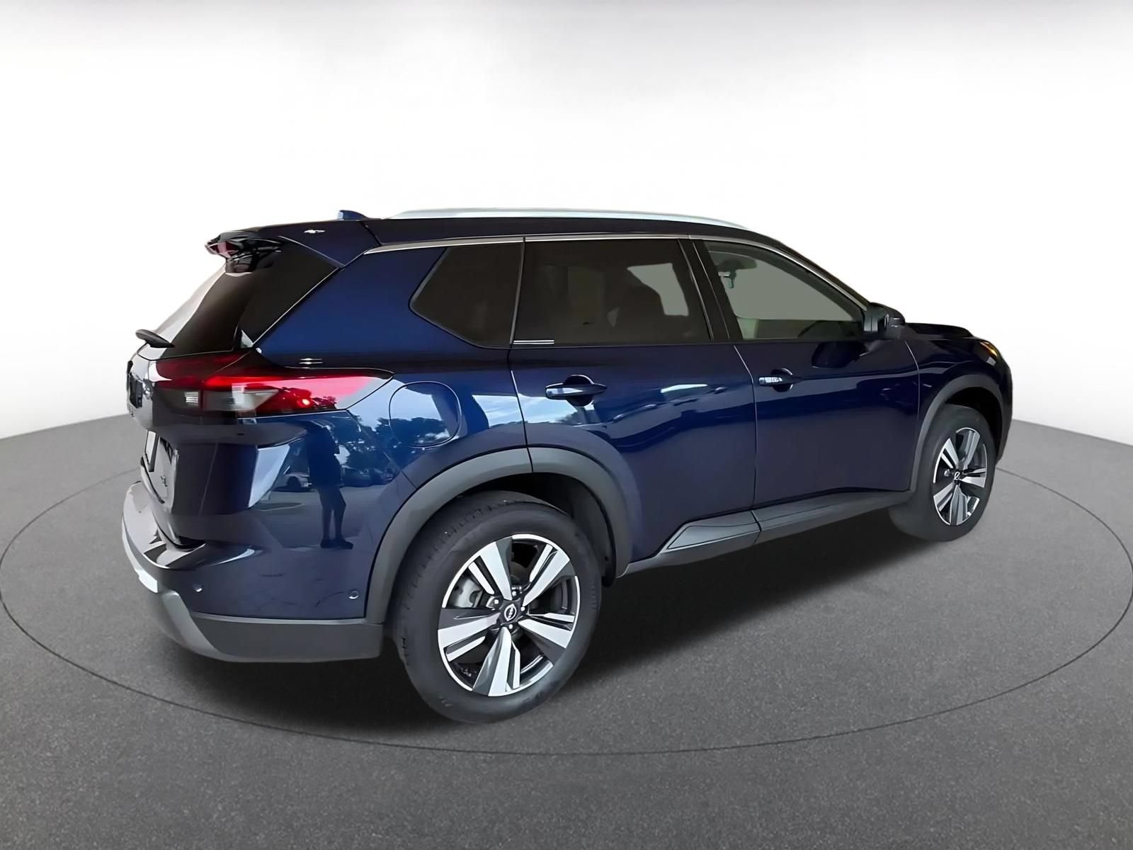 Used 2026 Nissan Rogue SL FWD image 15