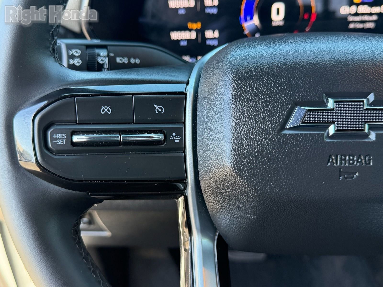 Used 2024 Chevrolet Colorado ZR2 w/ Technology Package AWD/4WD image 37