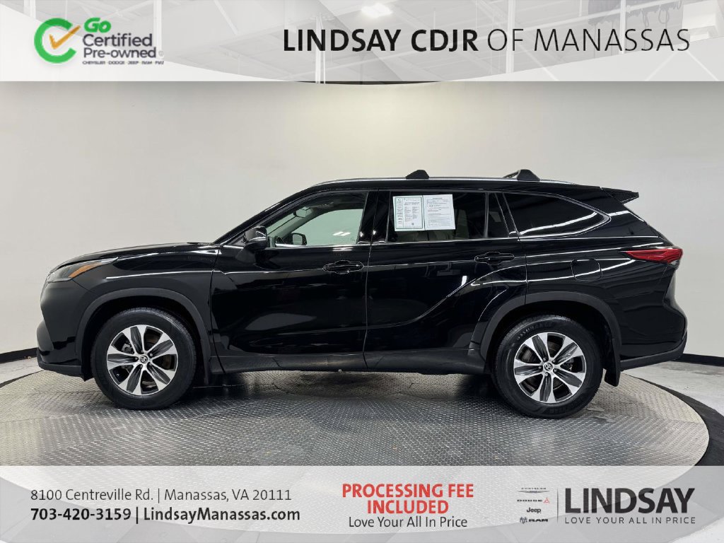 Used 2021 Toyota Highlander XLE AWD/4WD image 5