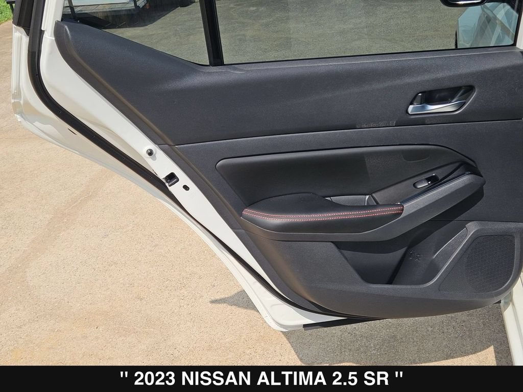 Used 2023 Nissan Altima 2.5 SR AWD/4WD image 18