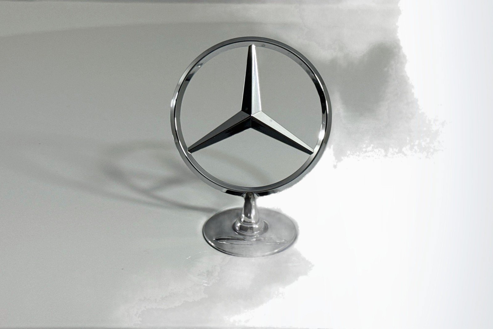 New 2026 Mercedes-Benz S 580e 4MATIC Sedan image 13