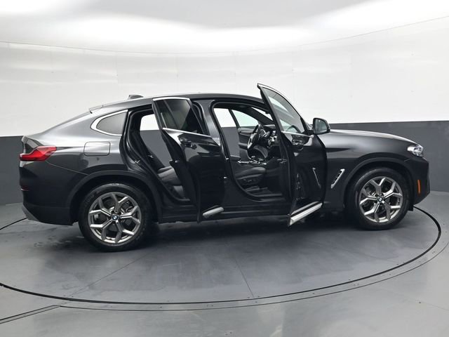Used 2025 BMW X4 xDrive30i image 36