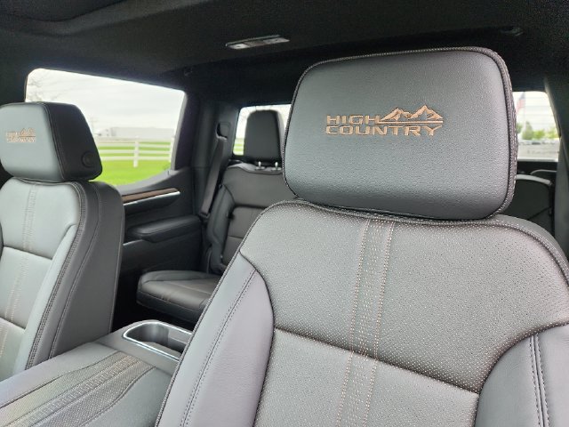 New 2026 Chevrolet Silverado 1500 High Country w/ High Country Premium Package AWD/4WD image 13