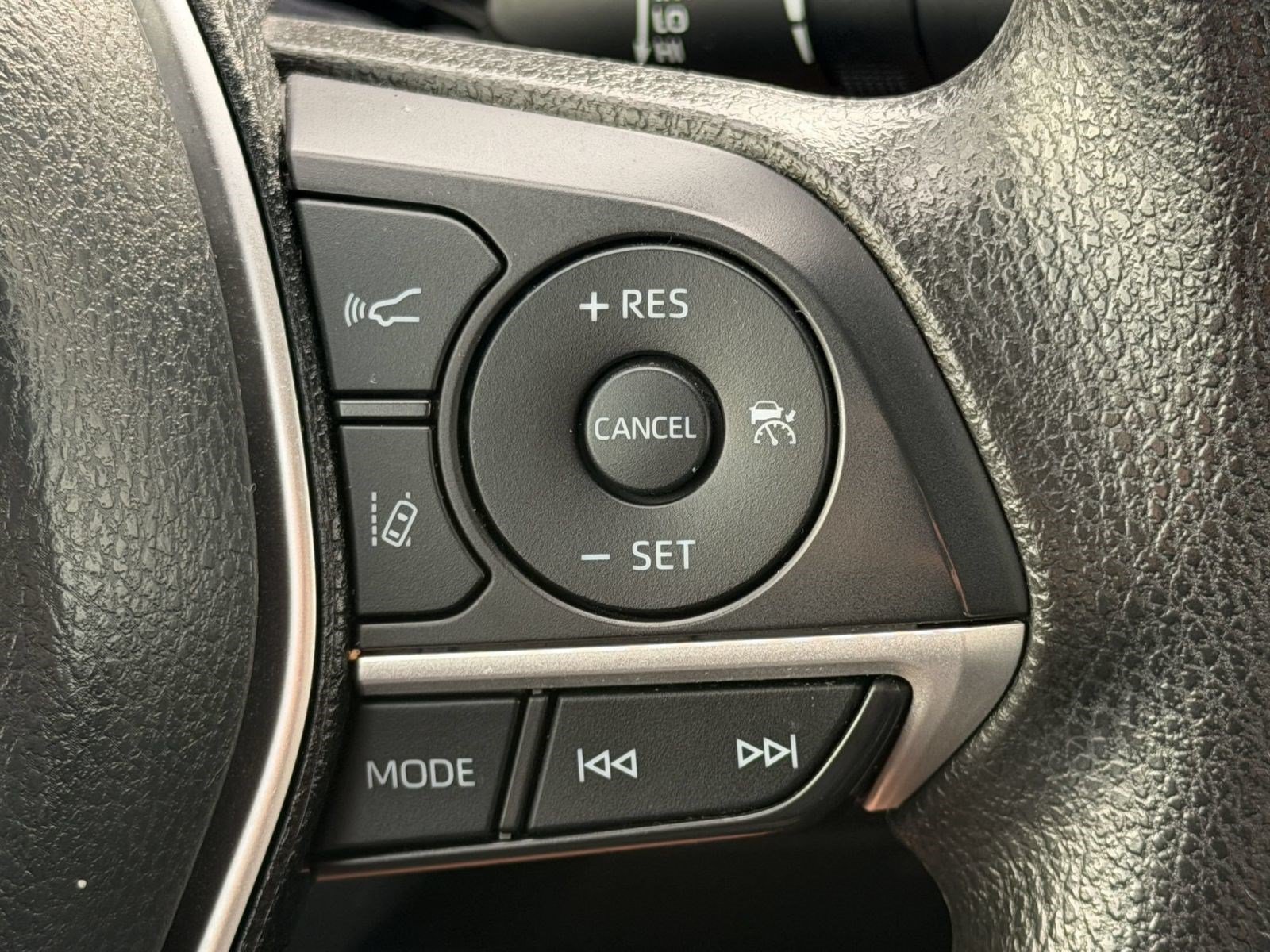Used 2023 Toyota Camry LE w/ Convenience Package FWD image 19