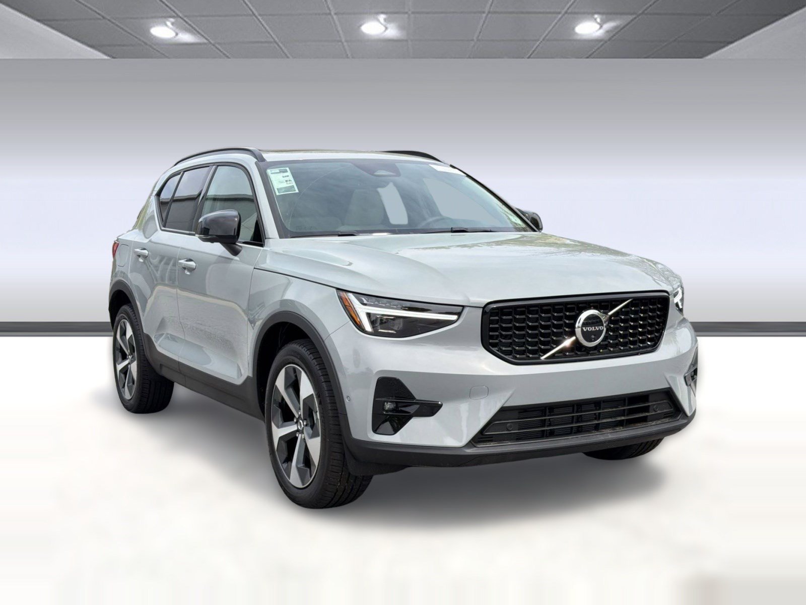 New 2026 Volvo XC40 B5 Plus w/ Protection Package Premier AWD/4WD image 6