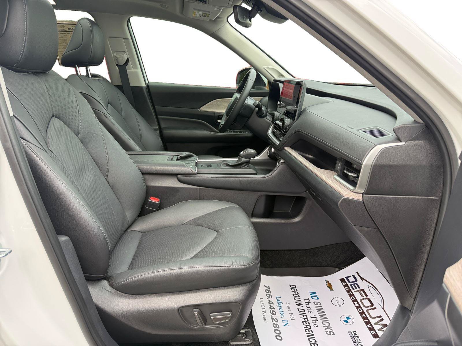 Used 2025 Toyota Grand Highlander AWD Hybrid image 29