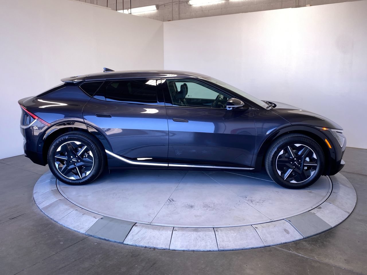 New 2026 Kia EV6 Wind RWD image 6