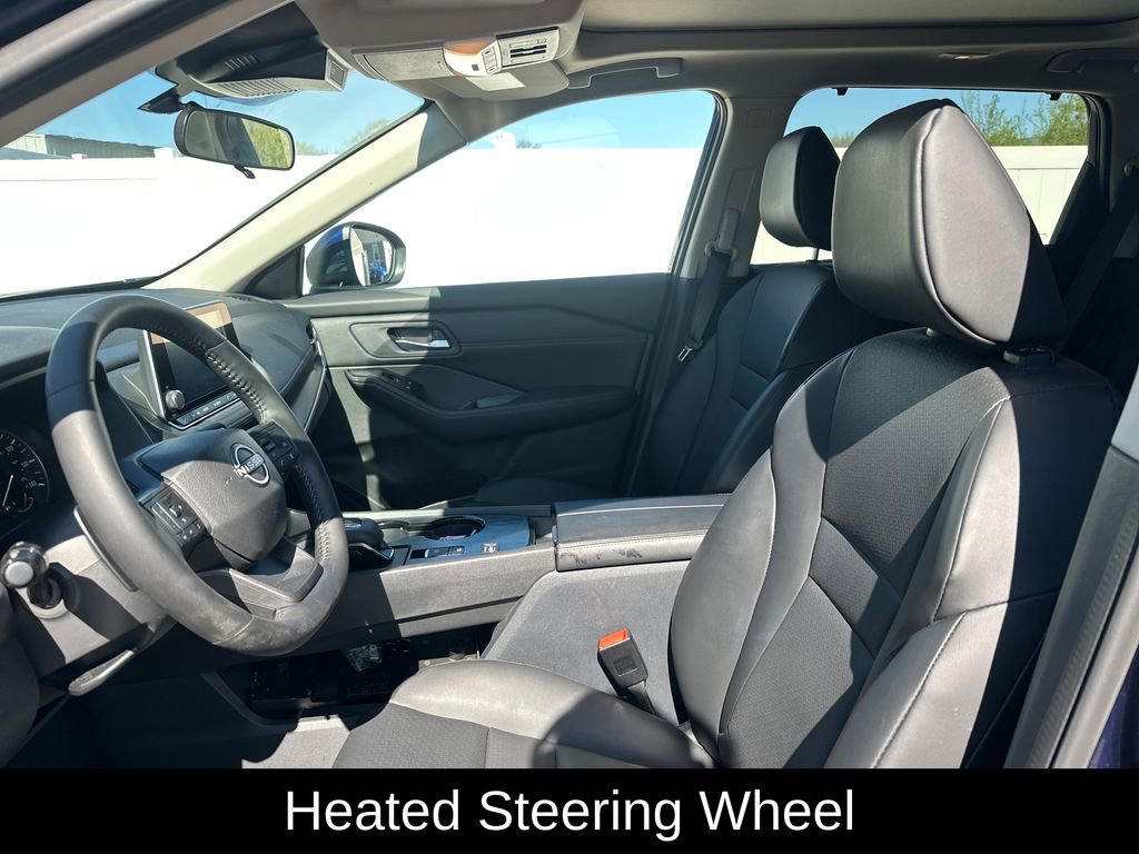 Used 2025 Nissan Rogue SV w/ SV Premium Package image 15