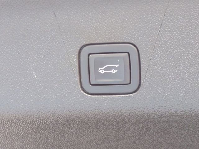 Certified 2022 Chevrolet Suburban High Country image 14