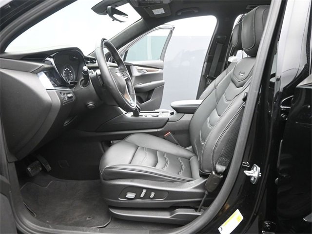 Used 2025 Cadillac XT6 Premium Luxury w/ Platinum Package image 10