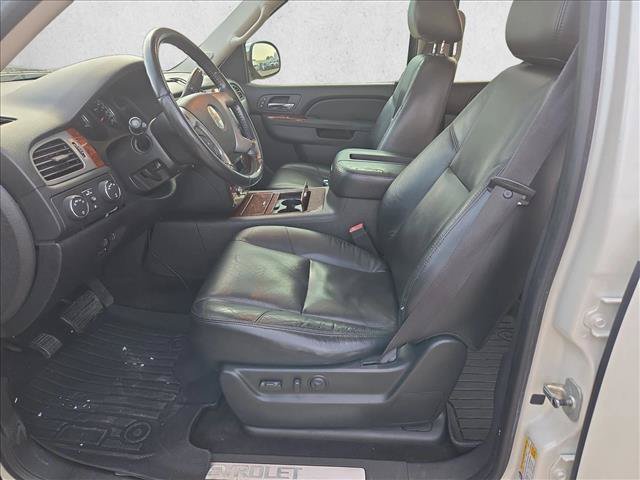 Used 2011 Chevrolet Tahoe LTZ AWD/4WD image 16