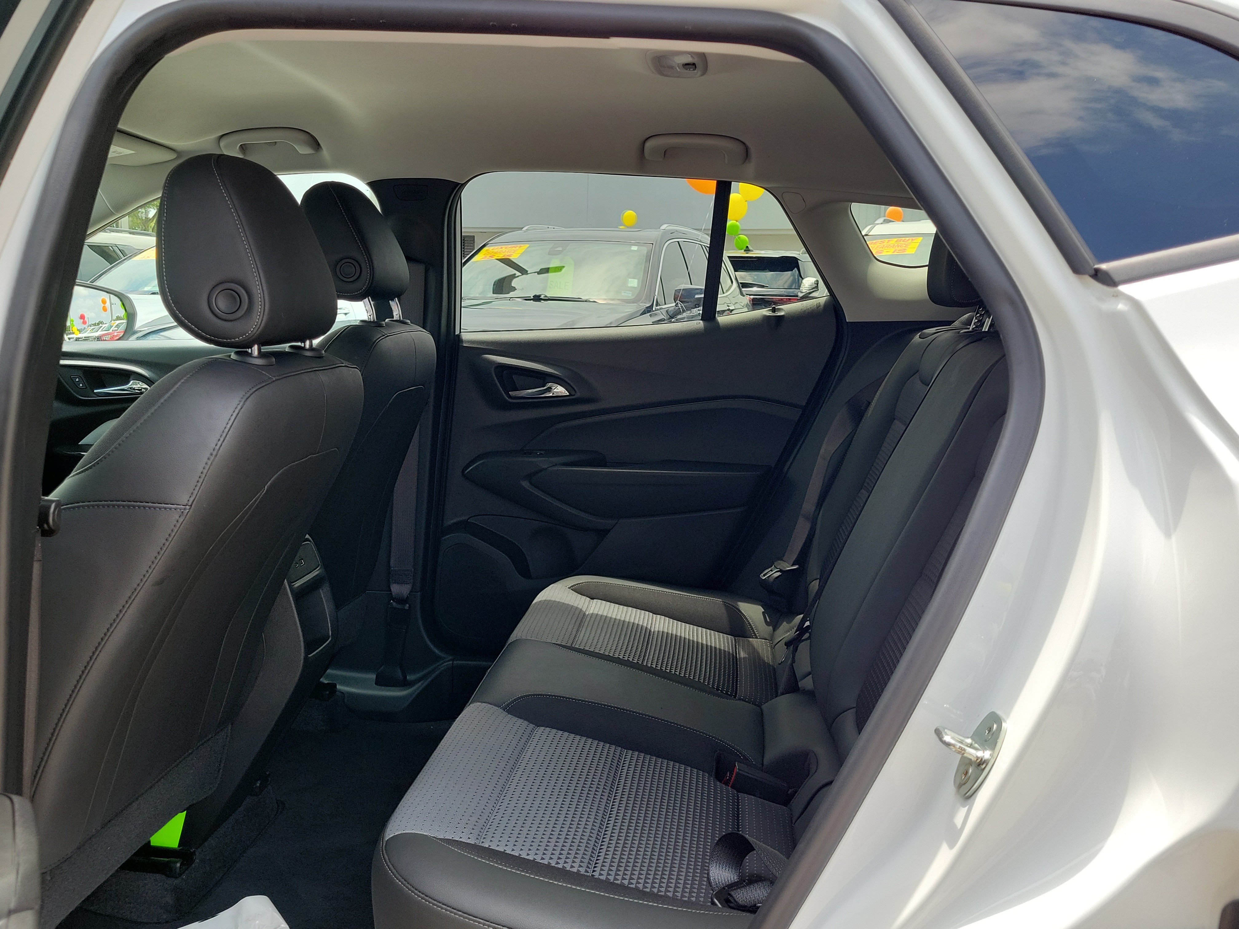 Used 2024 Chevrolet Trax LT w/ Driver Confidence Package FWD image 12
