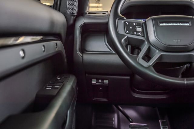 Used 2020 Land Rover Defender 110 X image 27