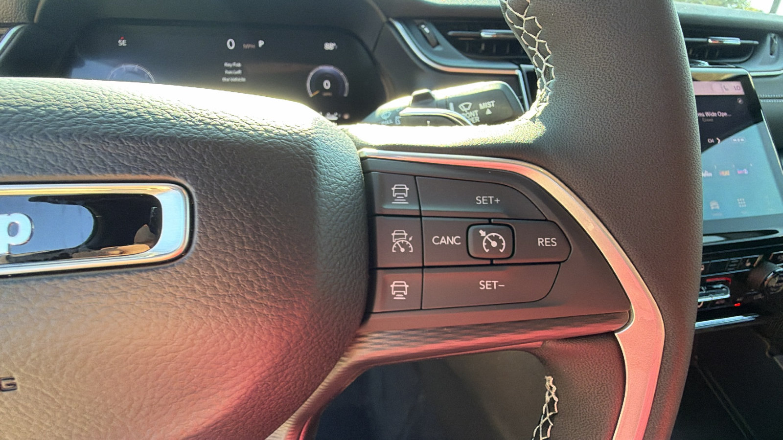 New 2027 Jeep Grand Cherokee Laredo X AWD/4WD image 24