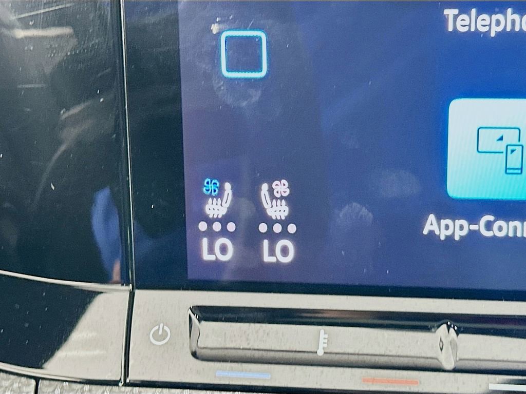 Used 2022 Volkswagen Golf R image 20