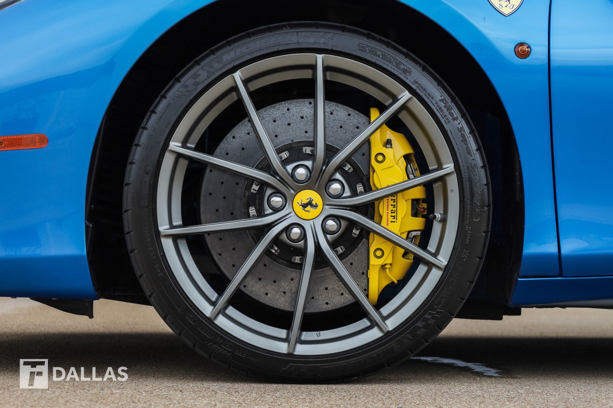 Used 2018 Ferrari 488 Spider RWD image 8