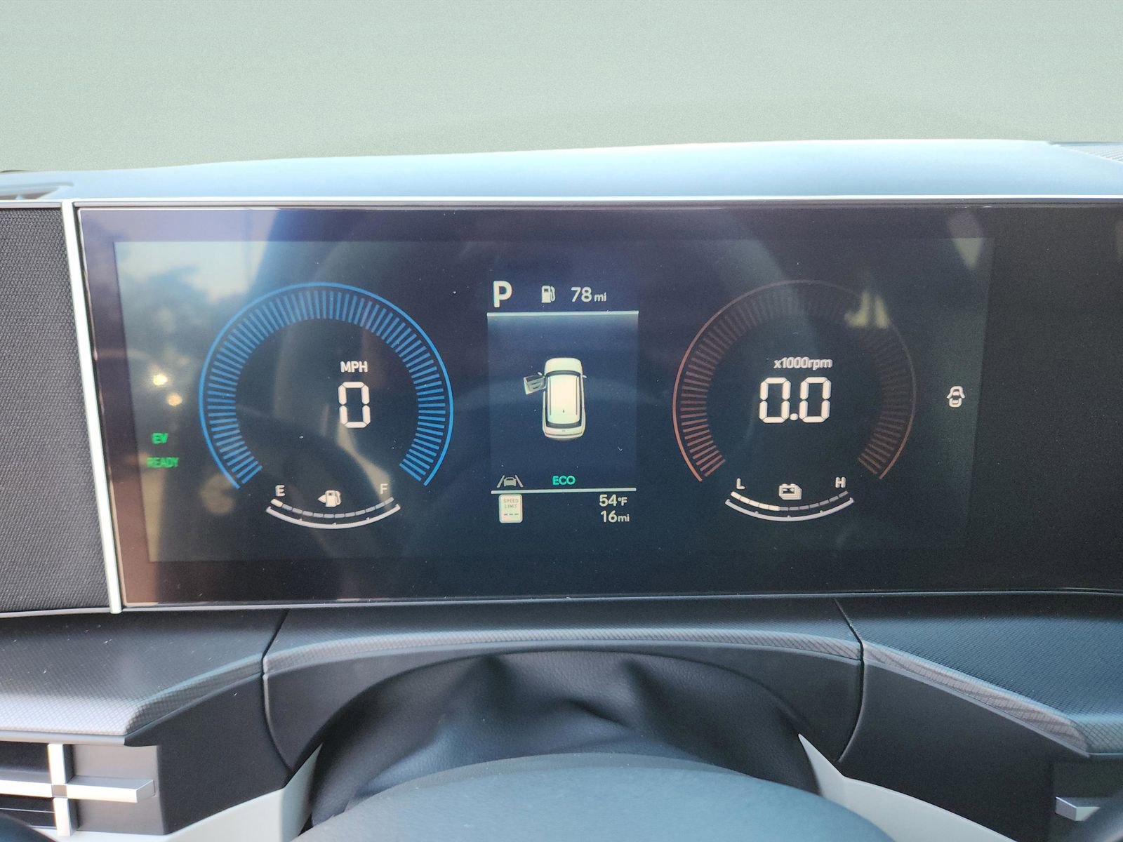 New 2026 Hyundai Santa Fe SE image 30