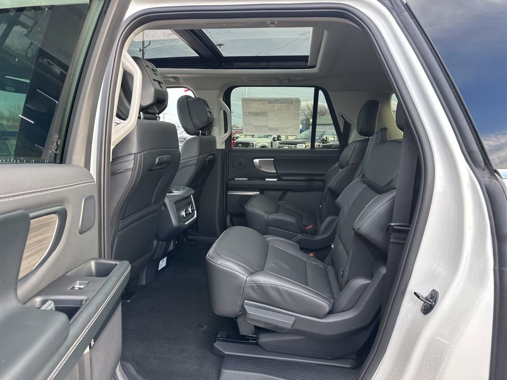 New 2026 Ford Expedition Max Platinum w/ Driver's Package image 31
