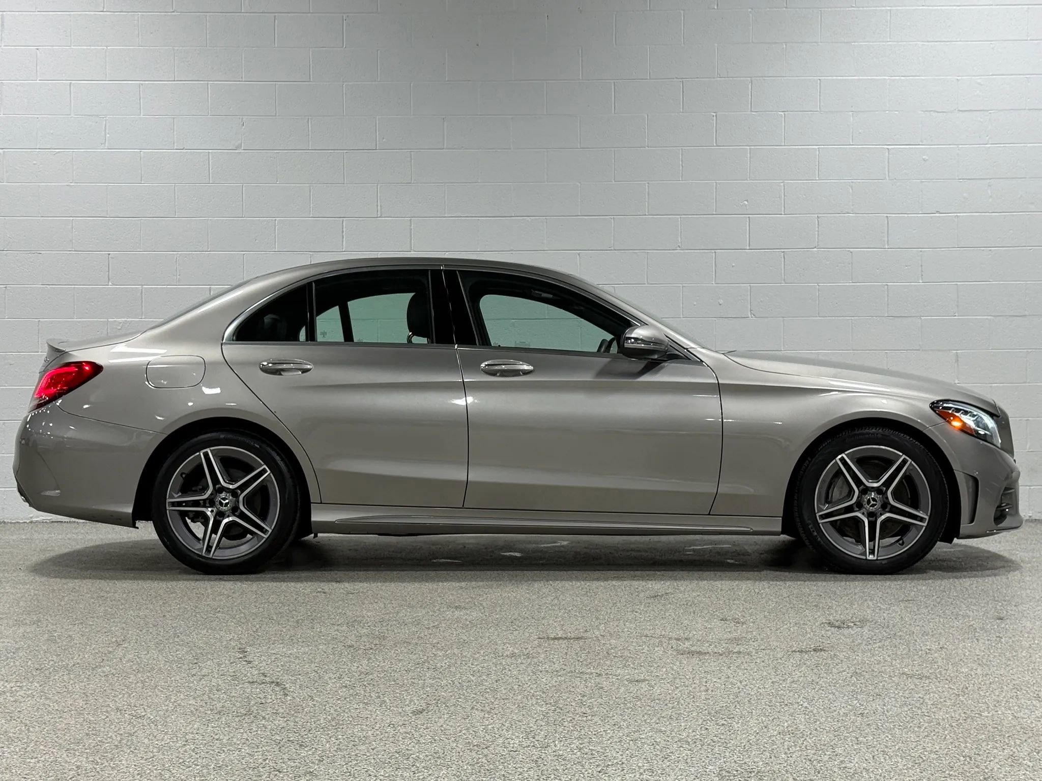 Used 2020 Mercedes-Benz C 300 4MATIC Sedan image 5