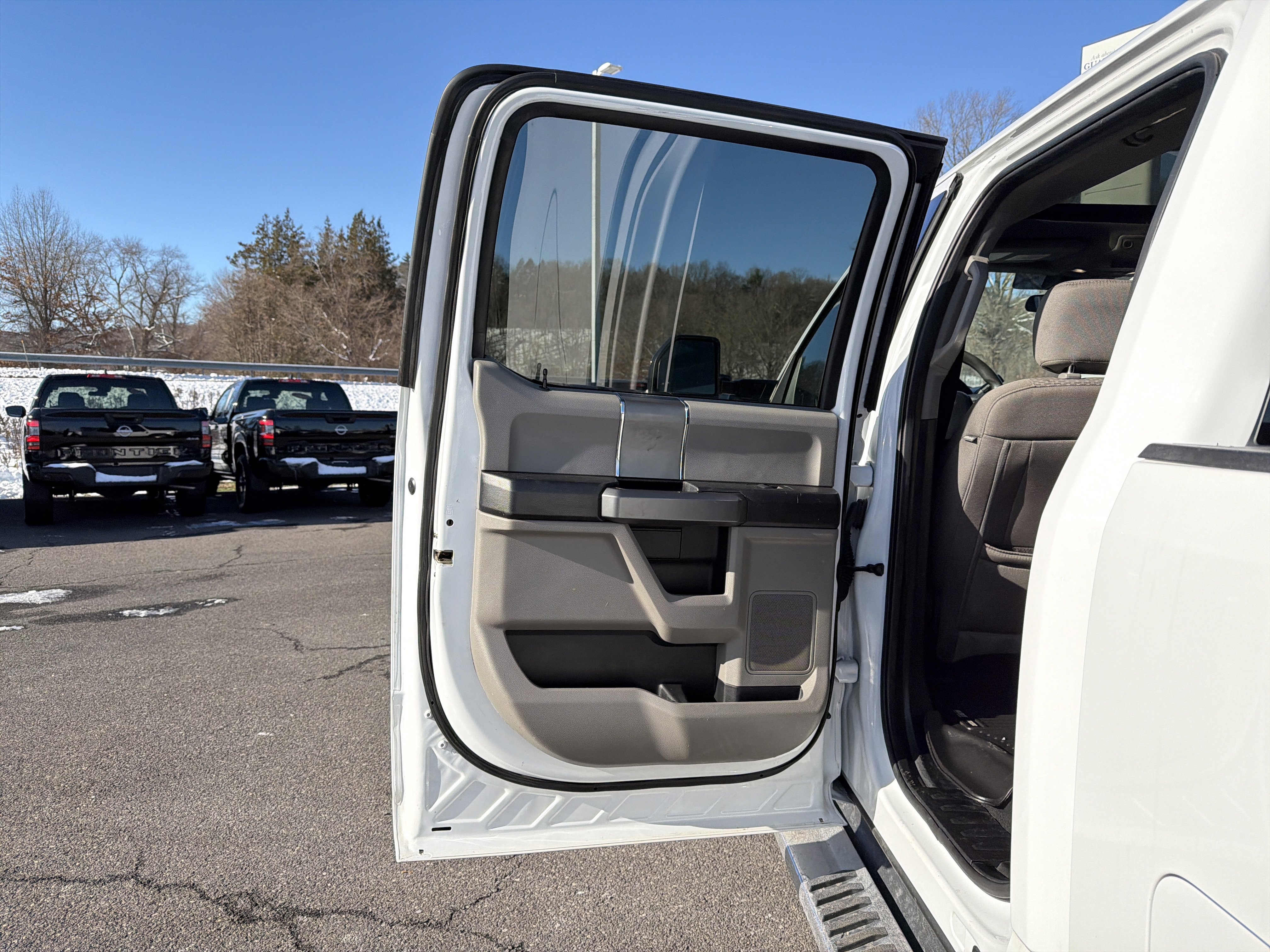 Used 2020 Ford F250 XLT w/ XLT Premium Package image 27