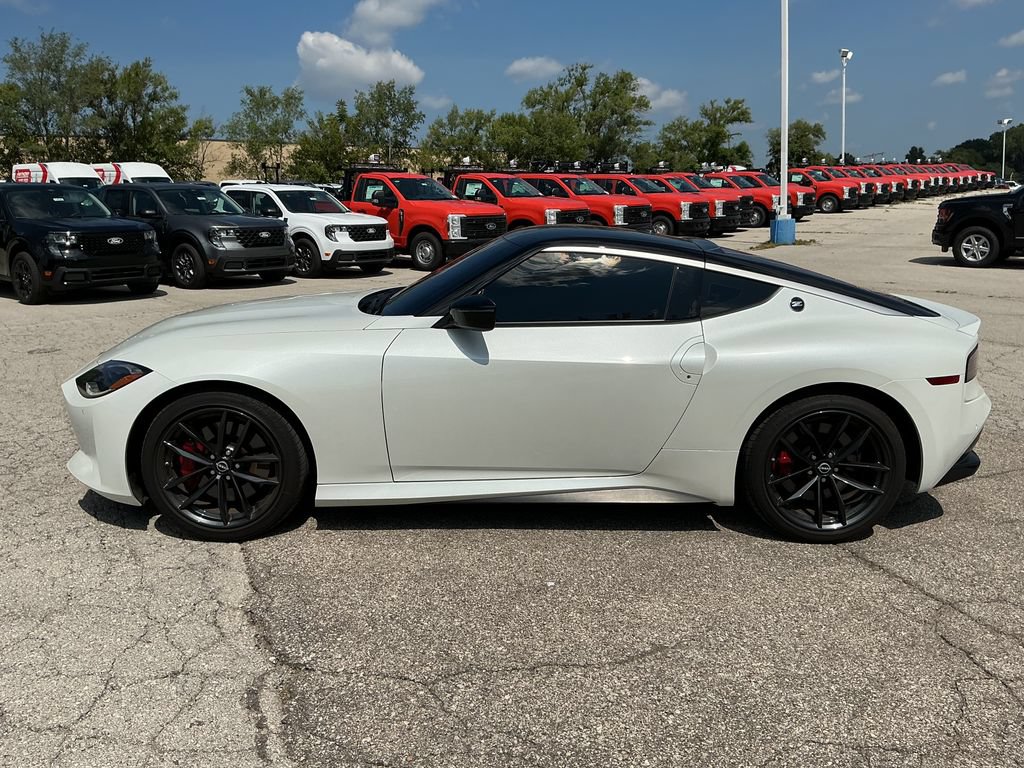 Used 2024 Nissan Z Performance w/ Floor Mat Package RWD image 2
