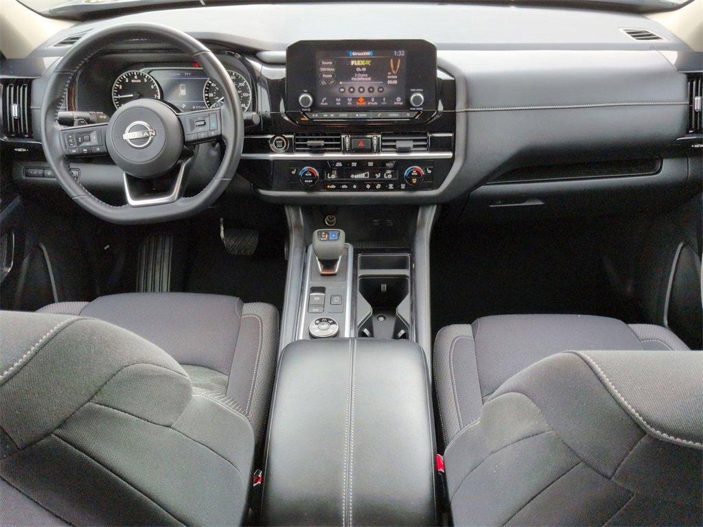 Used 2022 Nissan Pathfinder SV image 15