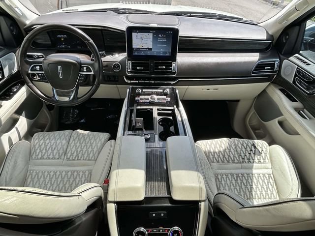 Used 2020 Lincoln Navigator L Black Label w/ Cargo Convenience Package AWD/4WD image 9