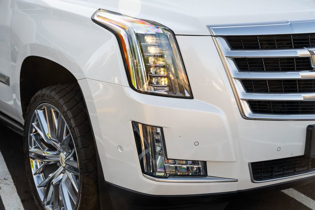 Used 2017 Cadillac Escalade Premium Luxury AWD/4WD image 8