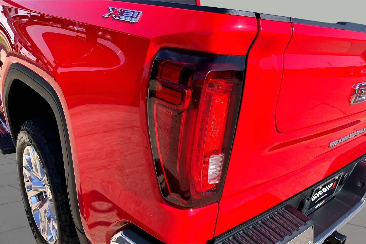 Certified 2022 GMC Sierra 1500 SLT AWD/4WD image 28